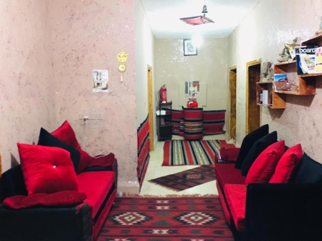 Family House In Petra Bed and Breakfast Wadi Musa Esterno foto